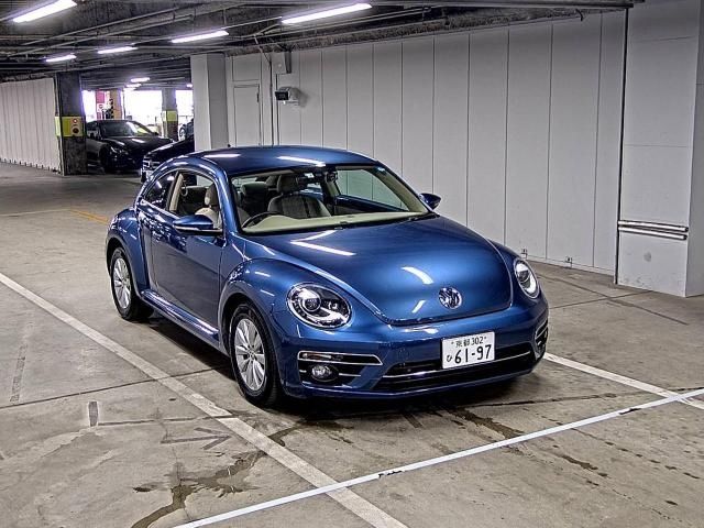 9 Volkswagen The beetle 16CBZ 2017 г. (ZIP Osaka)